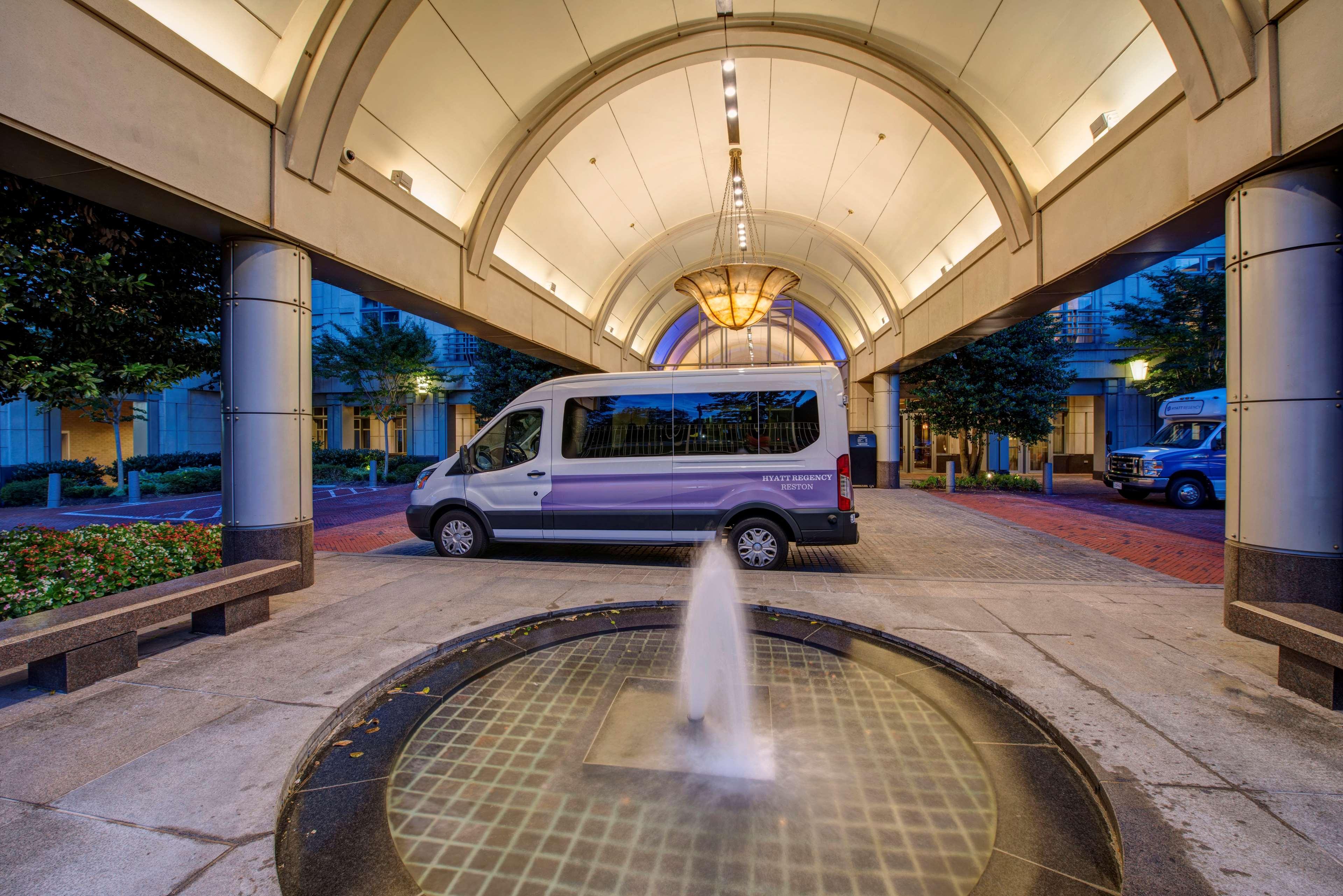ไฮแอท รีเจนซี เรสตัน Hotel ภายนอก รูปภาพ