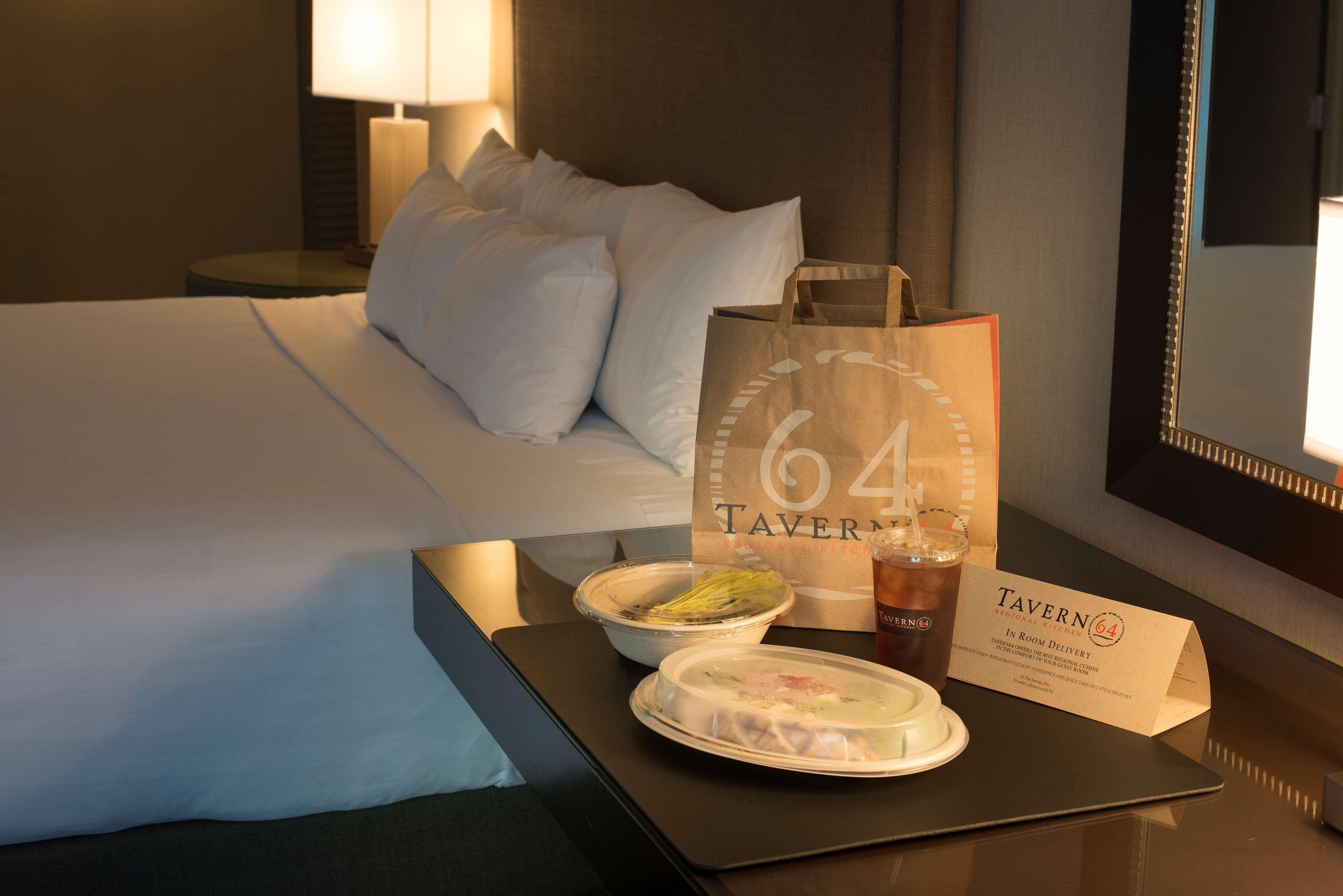 ไฮแอท รีเจนซี เรสตัน Hotel ภายนอก รูปภาพ